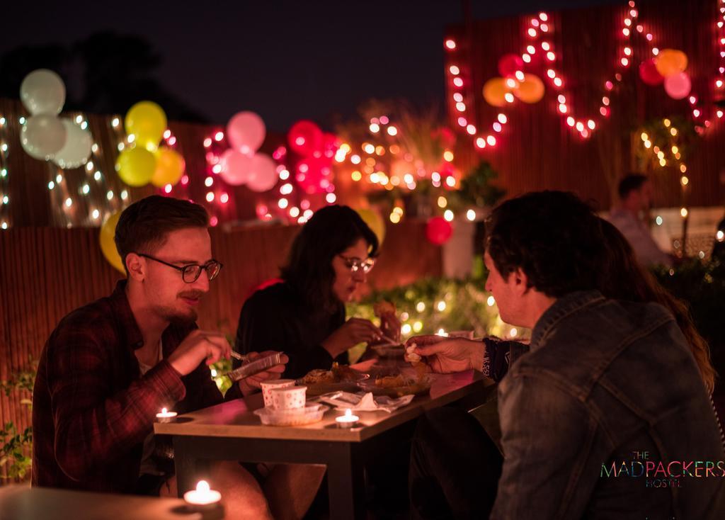 Хостел Madpackers Delhi Нью-Дели Экстерьер фото