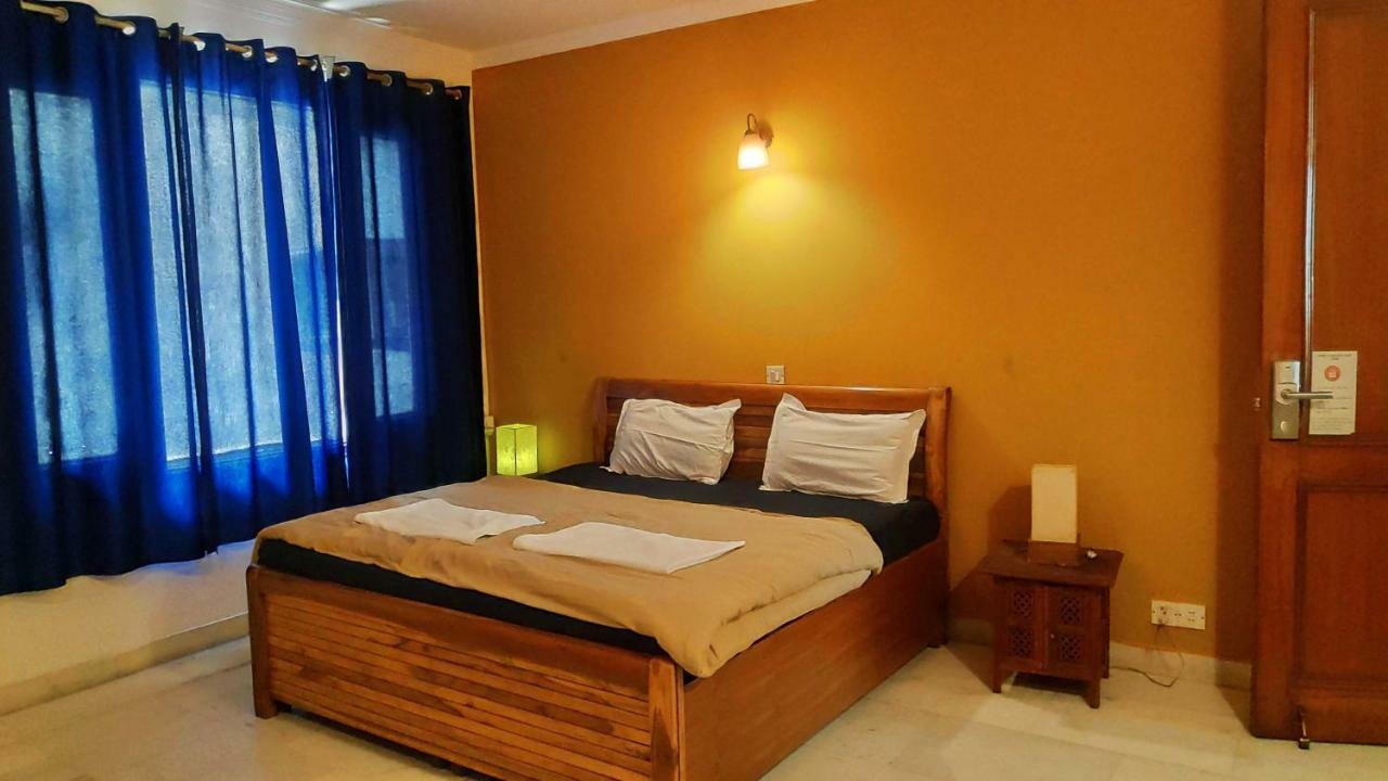 Хостел Madpackers Delhi Нью-Дели Экстерьер фото